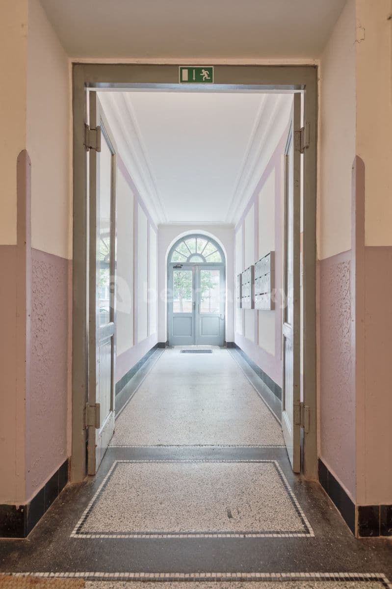 Prenájom bytu 2-izbový 44 m², Na Dolinách, Praha, Praha Prenájom bytu 2-izbový 44 m², Na Dolinách, Praha, Praha