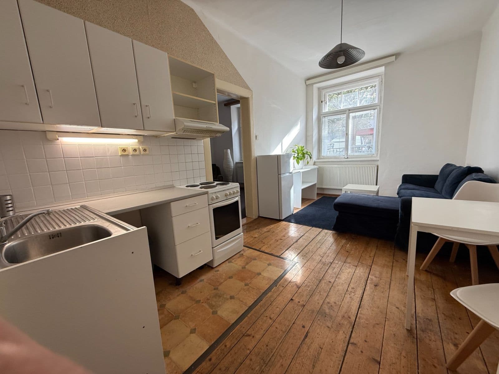 Prenájom bytu 2-izbový 44 m², Na Dolinách, Praha, Praha Prenájom bytu 2-izbový 44 m², Na Dolinách, Praha, Praha