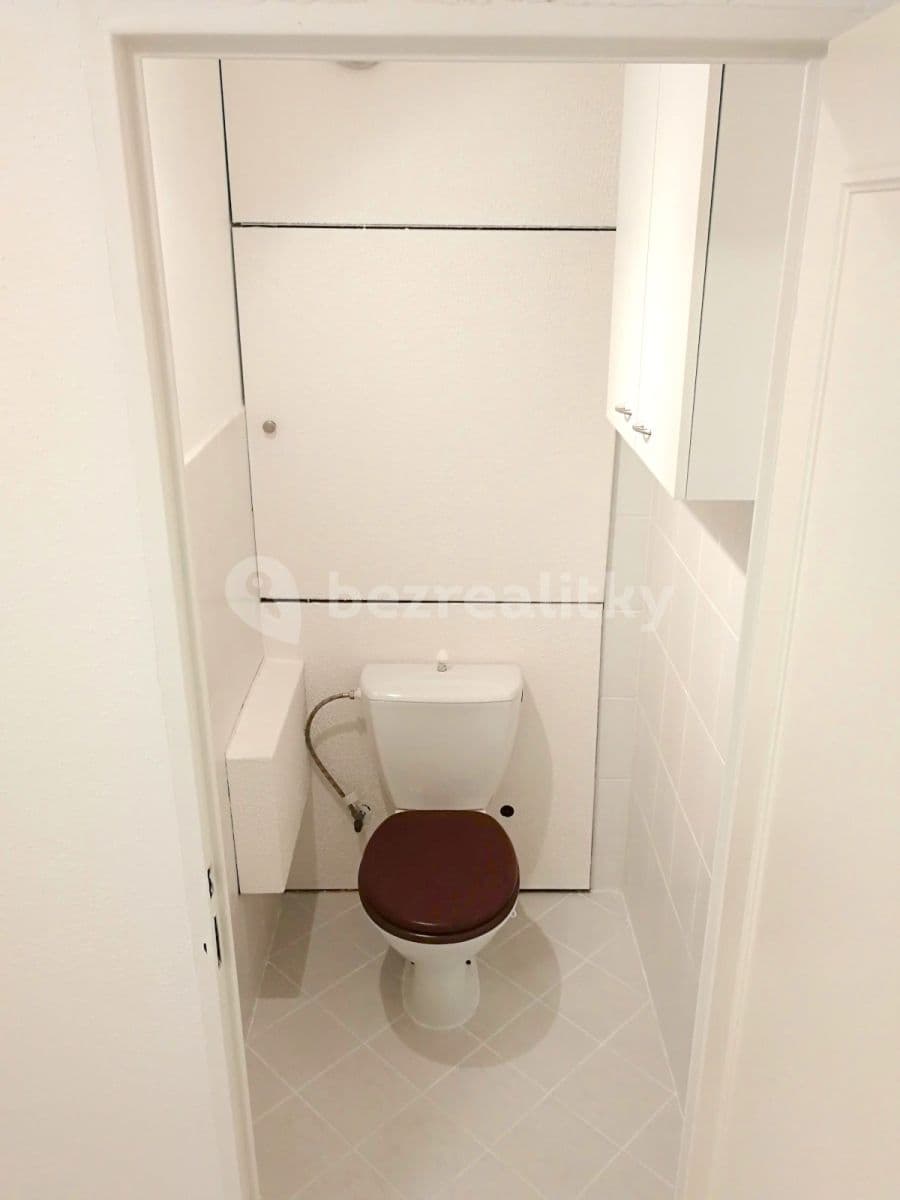 Prenájom bytu 3-izbový 78 m², Mlékárenská, Praha, Praha Prenájom bytu 3-izbový 78 m², Mlékárenská, Praha, Praha