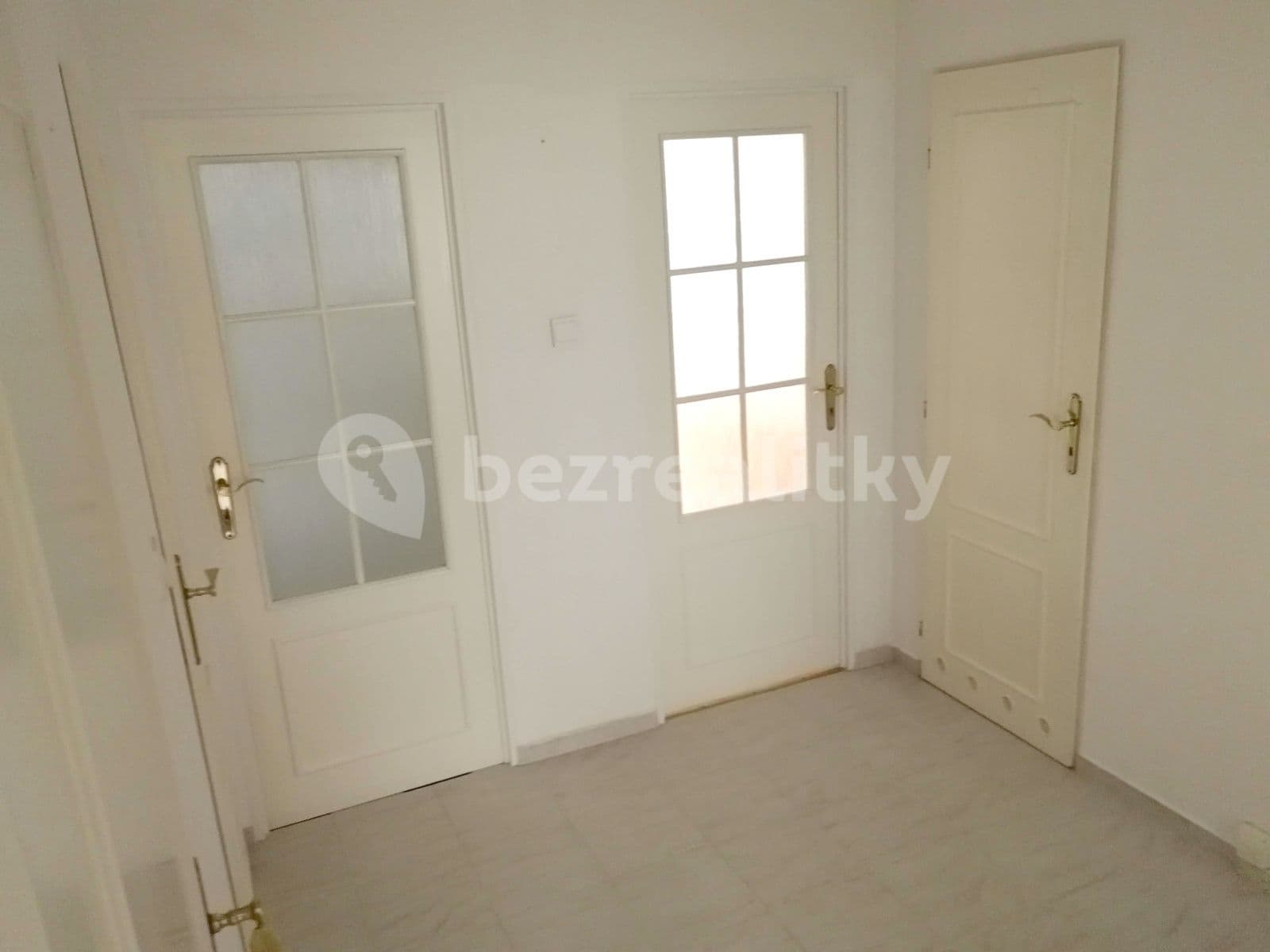 Prenájom bytu 3-izbový 78 m², Mlékárenská, Praha, Praha Prenájom bytu 3-izbový 78 m², Mlékárenská, Praha, Praha