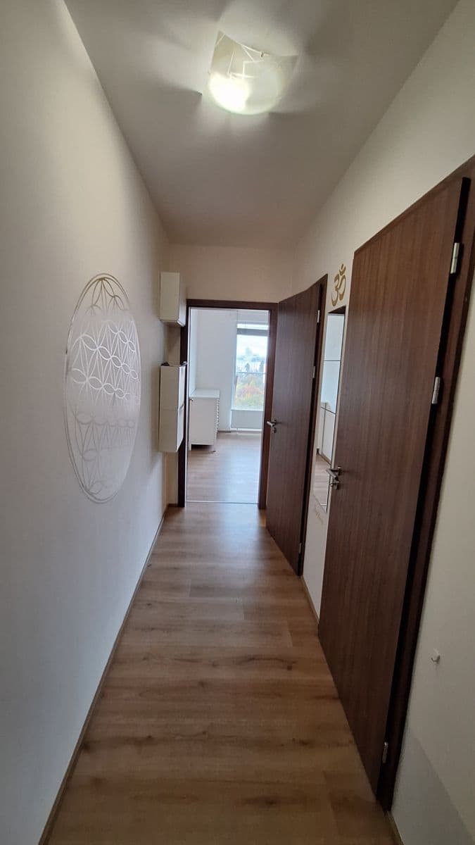 Prenájom bytu 1-izbový 36 m², Nad Úžlabinou, Praha, Praha Prenájom bytu 1-izbový 36 m², Nad Úžlabinou, Praha, Praha
