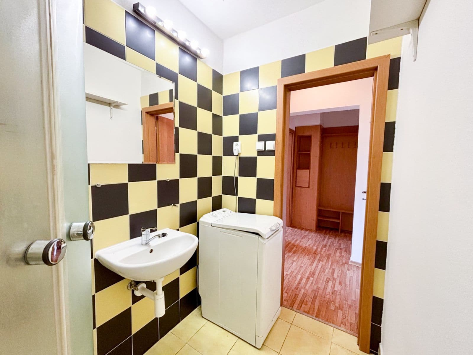 Prenájom bytu 2-izbový 40 m², Čechovská, Příbram, Středočeský kraj Prenájom bytu 2-izbový 40 m², Čechovská, Příbram, Středočeský kraj