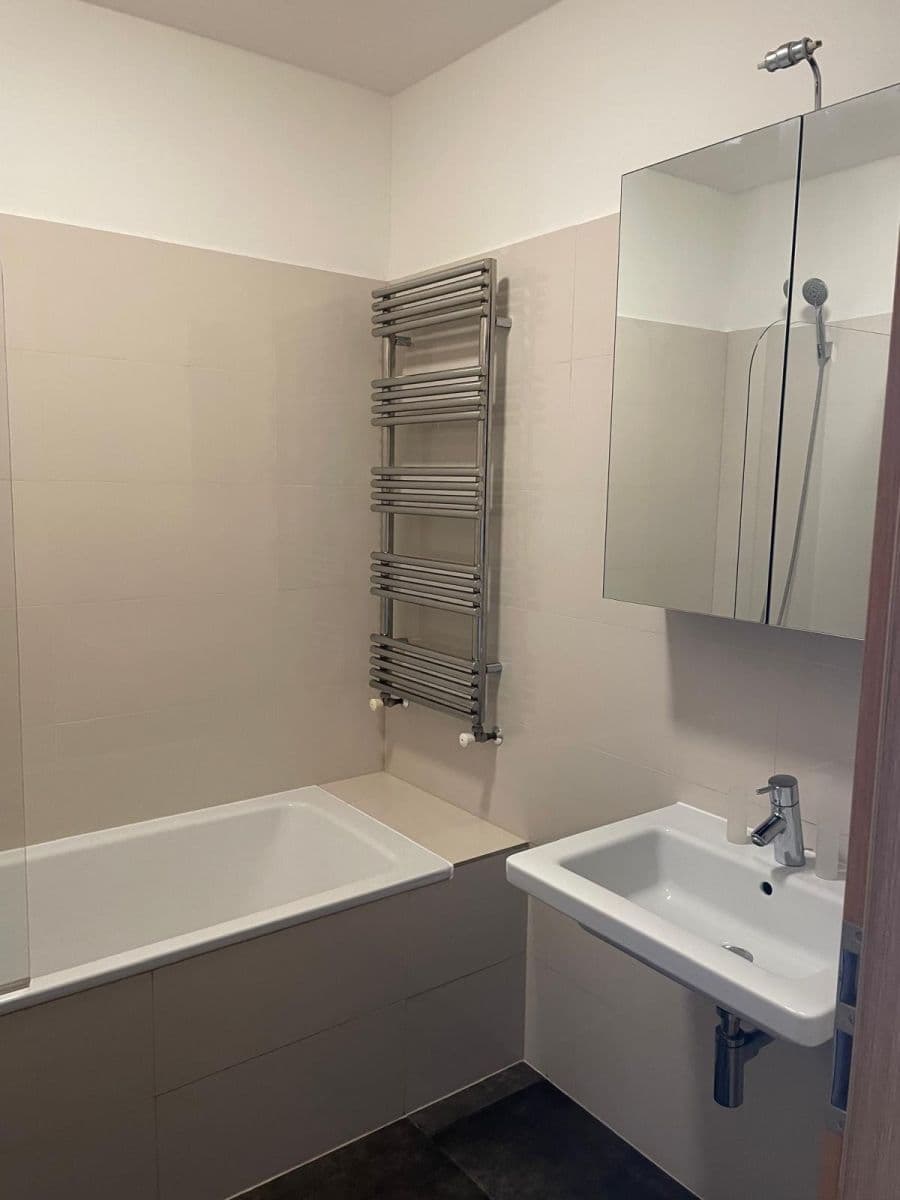 Prenájom bytu 2-izbový 61 m², Holečkova, Praha, Praha Prenájom bytu 2-izbový 61 m², Holečkova, Praha, Praha