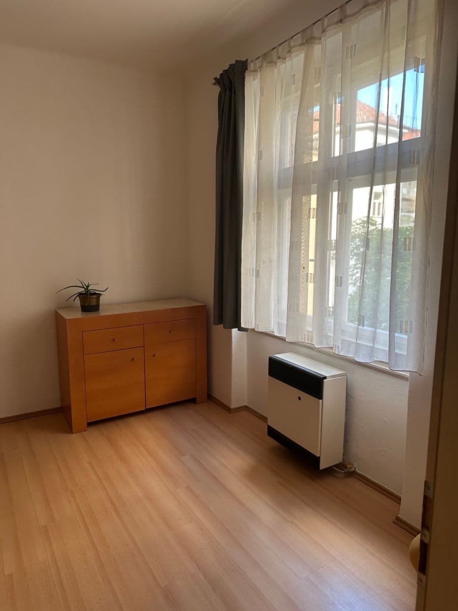 Prenájom bytu 2-izbový 56 m², Krokova, Praha, Praha Prenájom bytu 2-izbový 56 m², Krokova, Praha, Praha