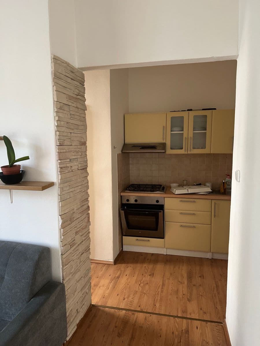 Prenájom bytu 2-izbový 56 m², Krokova, Praha, Praha Prenájom bytu 2-izbový 56 m², Krokova, Praha, Praha