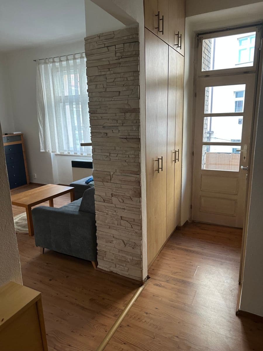 Prenájom bytu 2-izbový 56 m², Krokova, Praha, Praha Prenájom bytu 2-izbový 56 m², Krokova, Praha, Praha