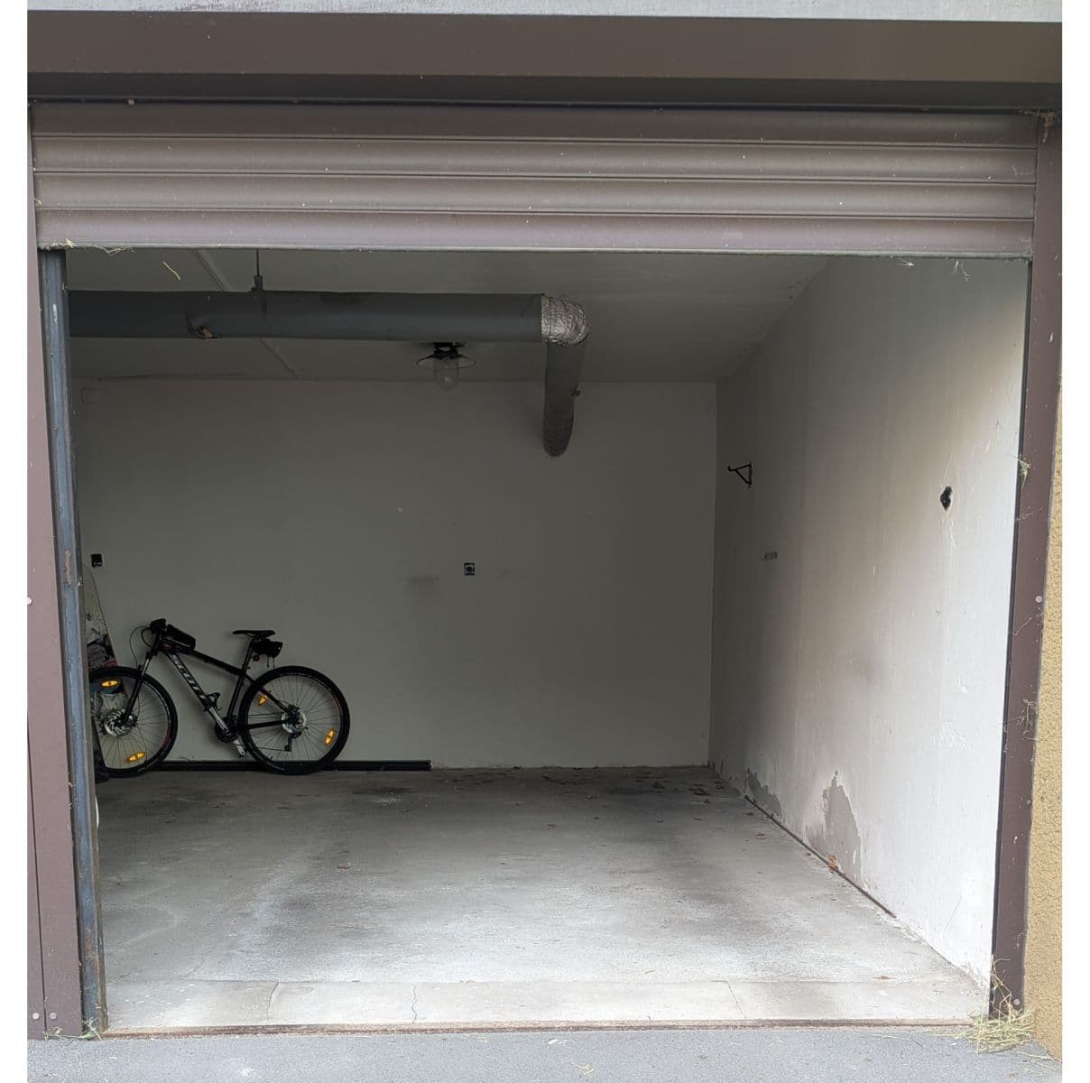 Prenájom garáže 17 m², Pod školou, Frýdek-Místek, Moravskoslezský kraj Prenájom garáže 17 m², Pod školou, Frýdek-Místek, Moravskoslezský kraj