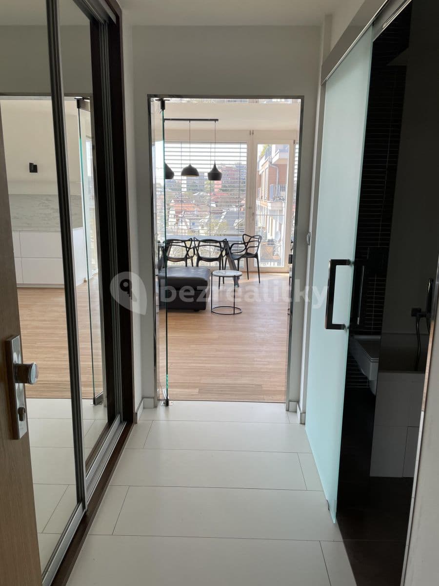 Prenájom bytu 2-izbový 64 m², Květinková, Praha, Praha Prenájom bytu 2-izbový 64 m², Květinková, Praha, Praha