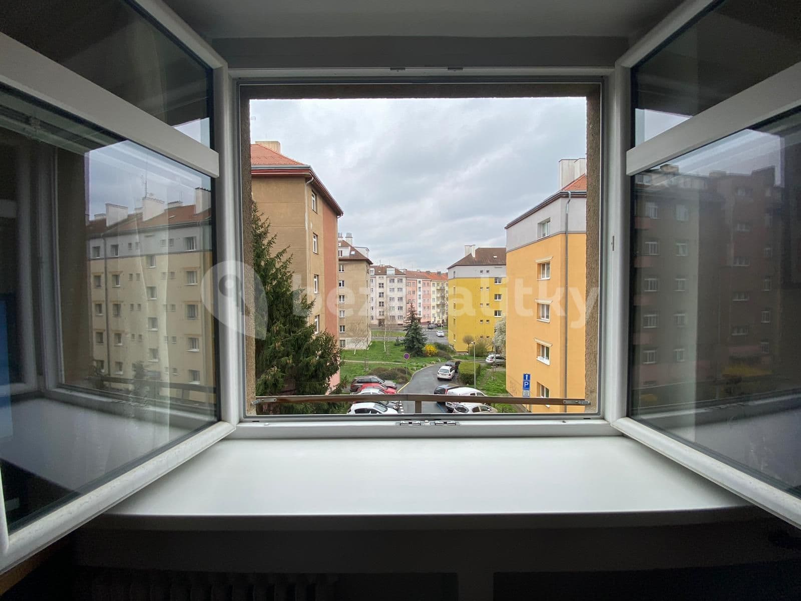 Prenájom bytu 2-izbový 35 m², Novorossijská, Praha, Praha Prenájom bytu 2-izbový 35 m², Novorossijská, Praha, Praha