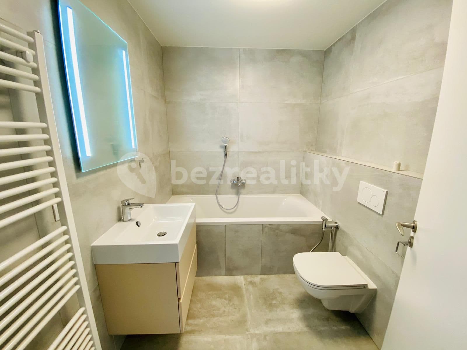 Prenájom bytu 2-izbový 61 m², Šaldova, Praha, Praha Prenájom bytu 2-izbový 61 m², Šaldova, Praha, Praha