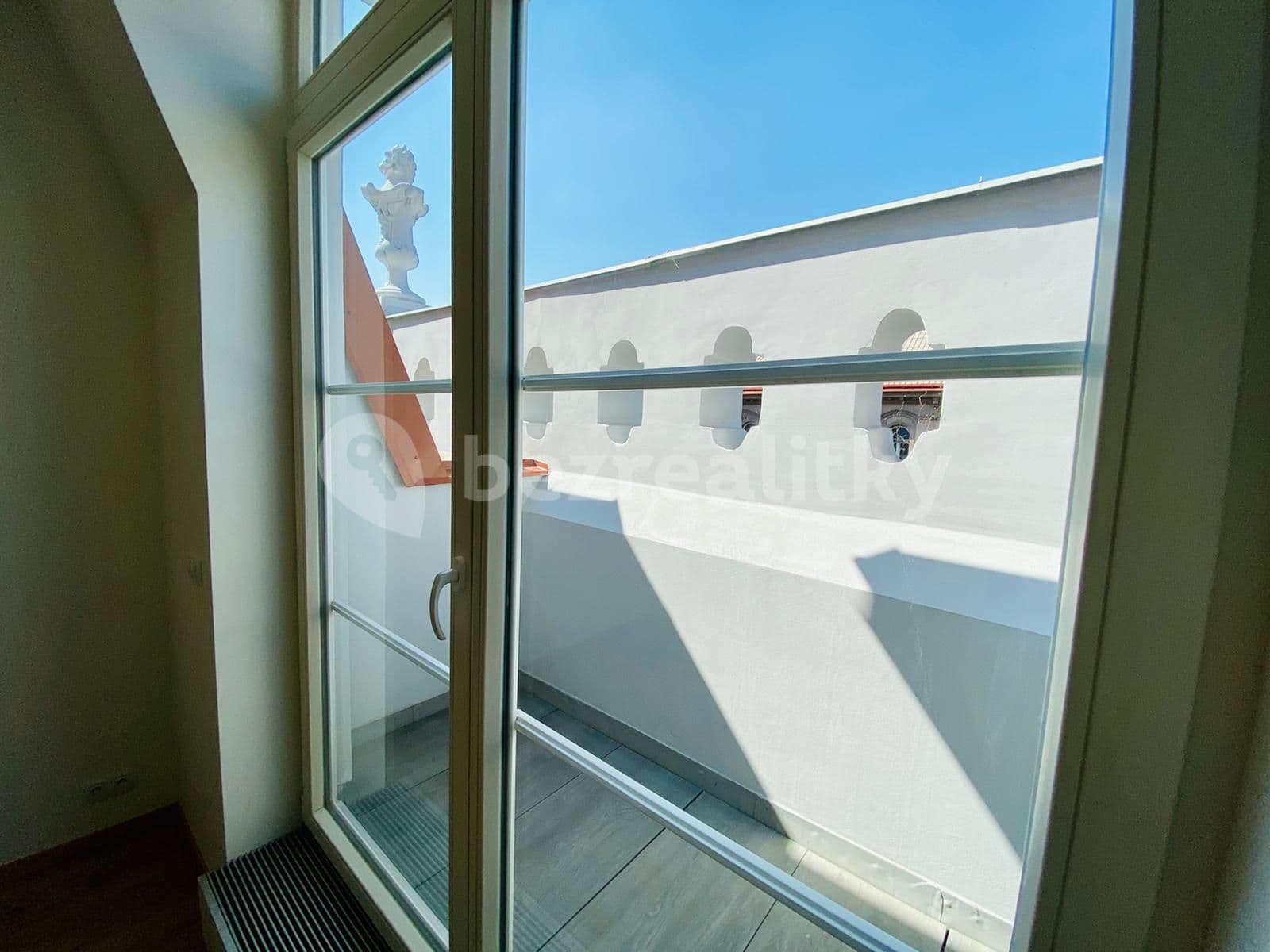 Prenájom bytu 2-izbový 61 m², Šaldova, Praha, Praha Prenájom bytu 2-izbový 61 m², Šaldova, Praha, Praha