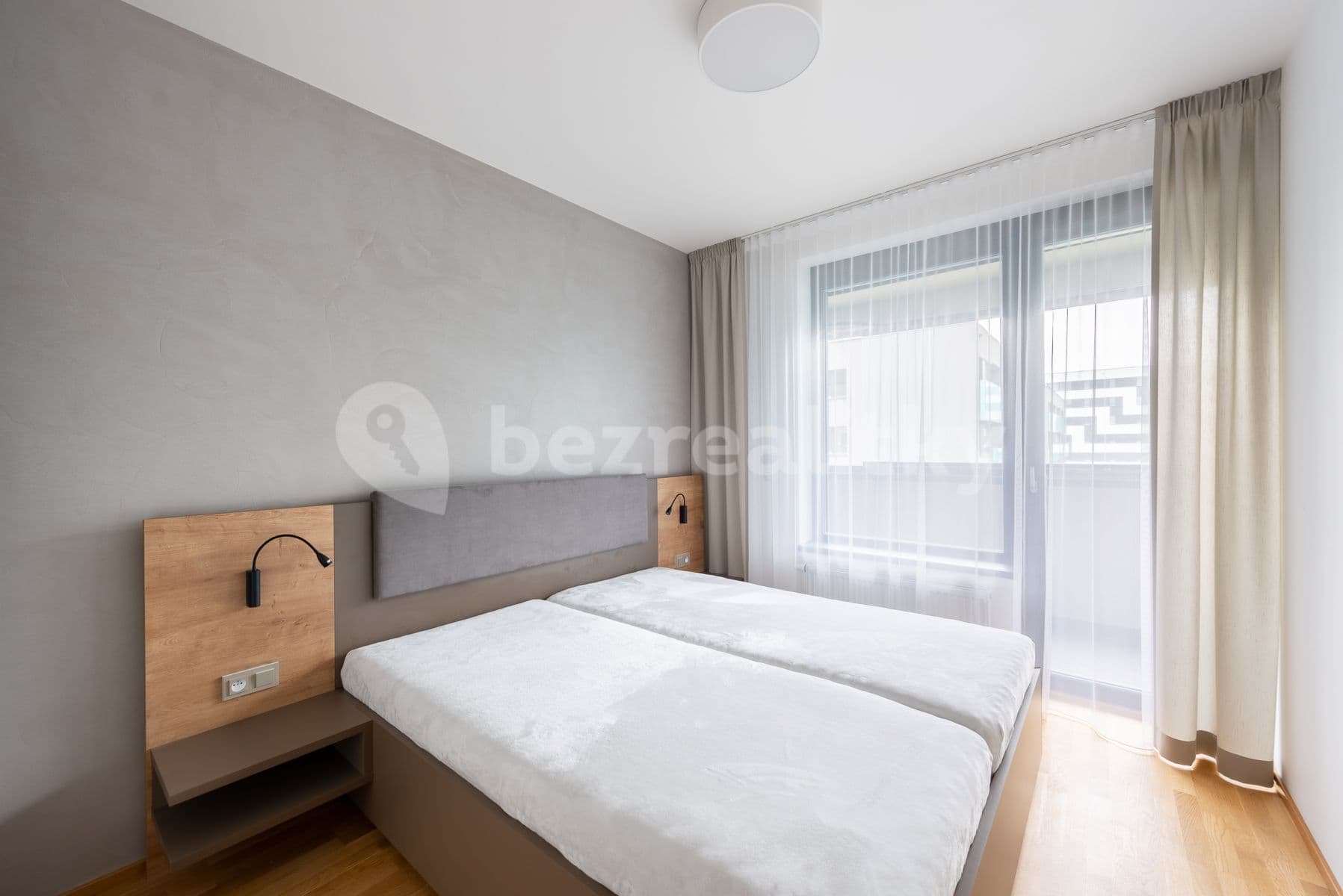 Prenájom bytu 2-izbový 52 m², Argentinská, Praha, Praha Prenájom bytu 2-izbový 52 m², Argentinská, Praha, Praha