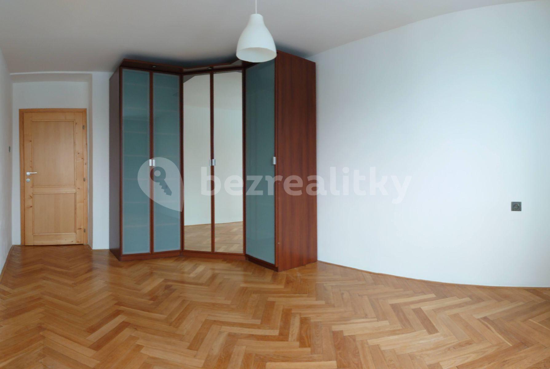 Prenájom bytu 3-izbový 90 m², Přívozská, Ostrava, Moravskoslezský kraj
