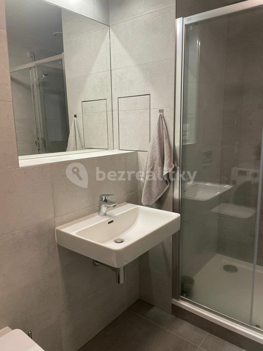 Prenájom bytu 2-izbový 54 m², Naskové, Praha, Praha Prenájom bytu 2-izbový 54 m², Naskové, Praha, Praha