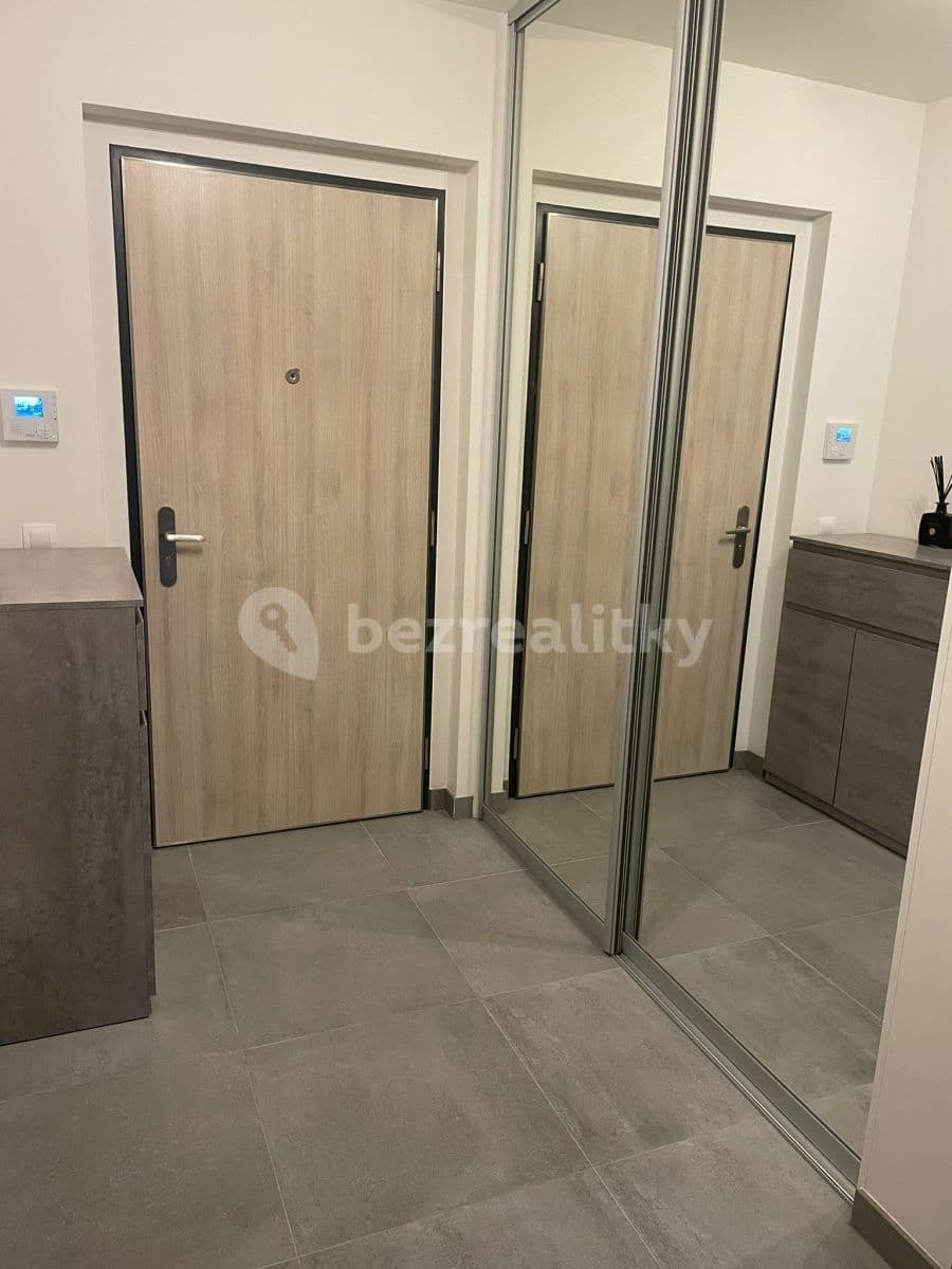 Prenájom bytu 2-izbový 54 m², Naskové, Praha, Praha Prenájom bytu 2-izbový 54 m², Naskové, Praha, Praha