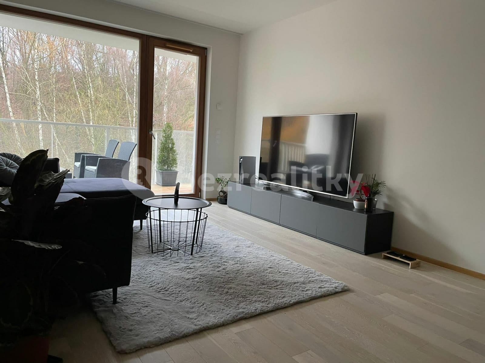 Prenájom bytu 2-izbový 54 m², Naskové, Praha, Praha Prenájom bytu 2-izbový 54 m², Naskové, Praha, Praha