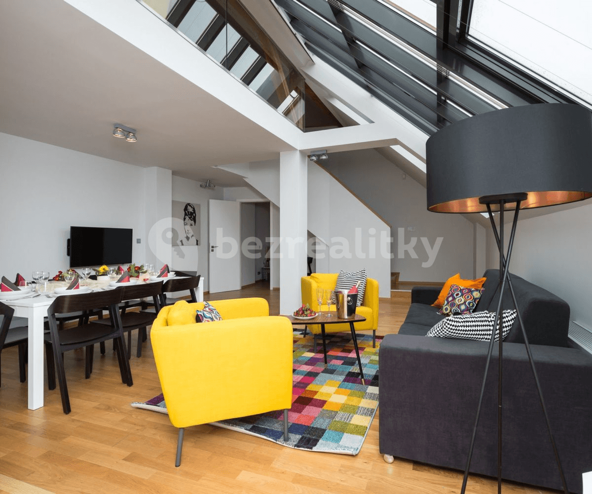 Prenájom bytu 4-izbový 143 m², Růžová, Praha, Praha Prenájom bytu 4-izbový 143 m², Růžová, Praha, Praha