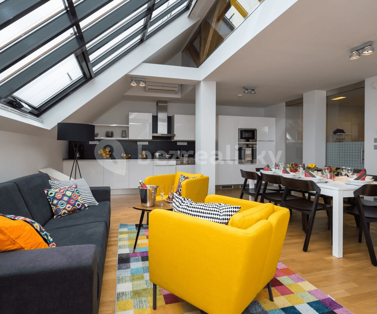 Prenájom bytu 4-izbový 143 m², Růžová, Praha, Praha Prenájom bytu 4-izbový 143 m², Růžová, Praha, Praha