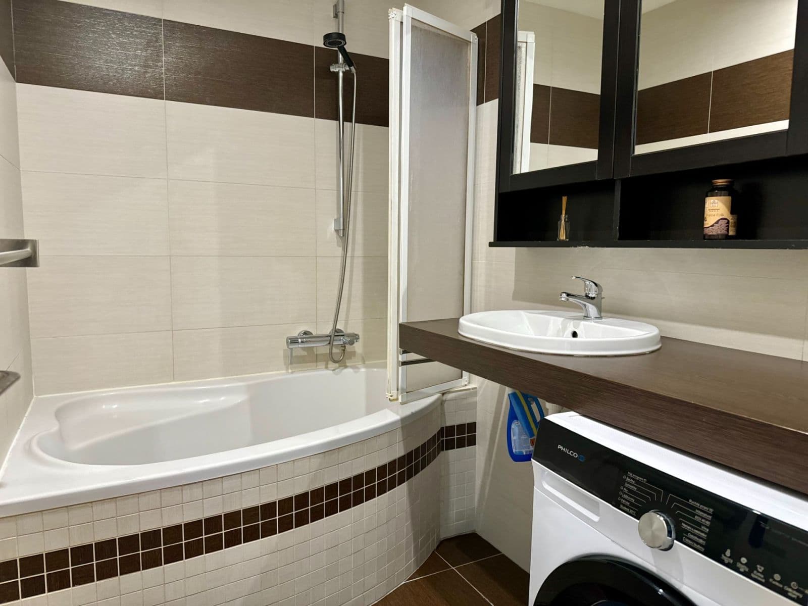 Prenájom bytu 2-izbový 64 m², Frýdlantská, Praha, Praha Prenájom bytu 2-izbový 64 m², Frýdlantská, Praha, Praha