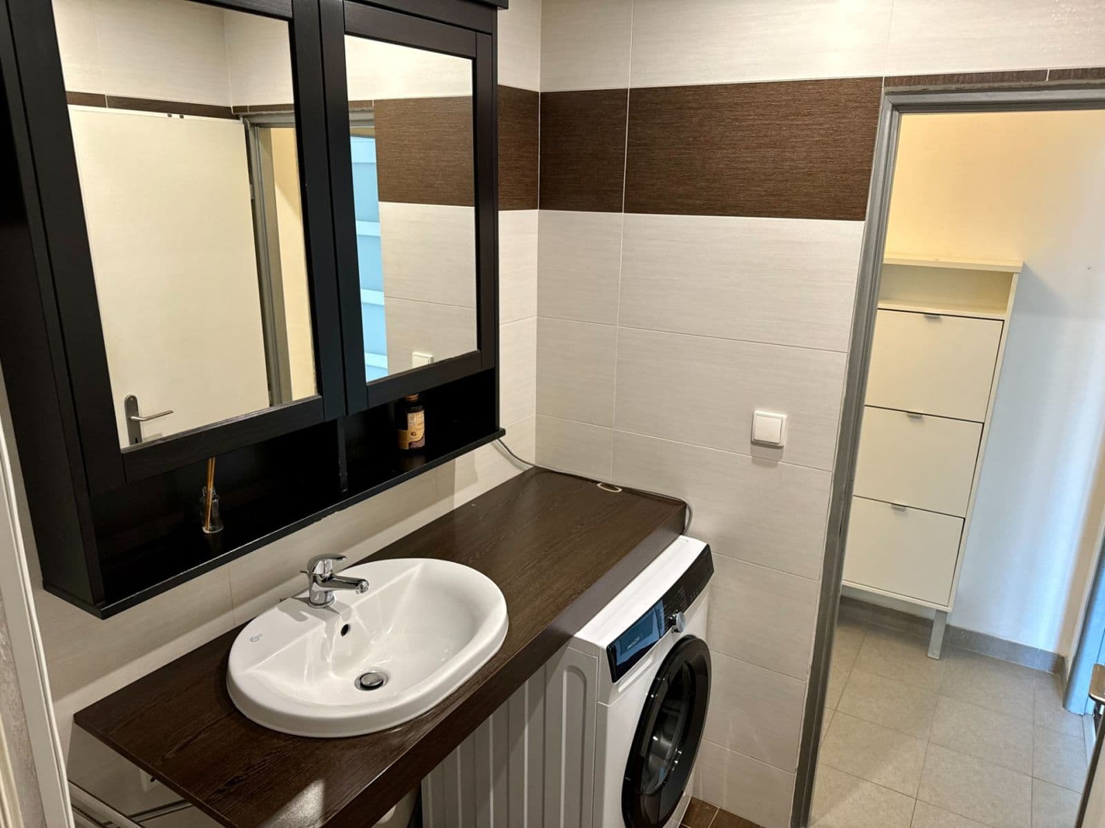 Prenájom bytu 2-izbový 64 m², Frýdlantská, Praha, Praha Prenájom bytu 2-izbový 64 m², Frýdlantská, Praha, Praha