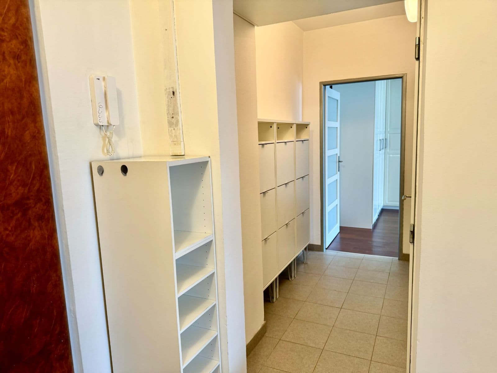 Prenájom bytu 2-izbový 64 m², Frýdlantská, Praha, Praha Prenájom bytu 2-izbový 64 m², Frýdlantská, Praha, Praha
