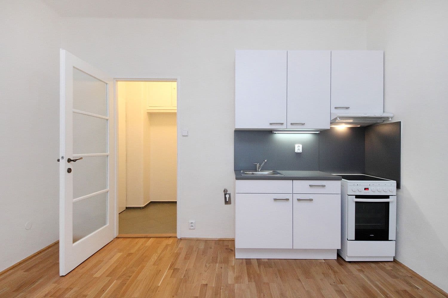 Prenájom bytu 1-izbový 25 m², Ondříčkova, Praha, Praha Prenájom bytu 1-izbový 25 m², Ondříčkova, Praha, Praha