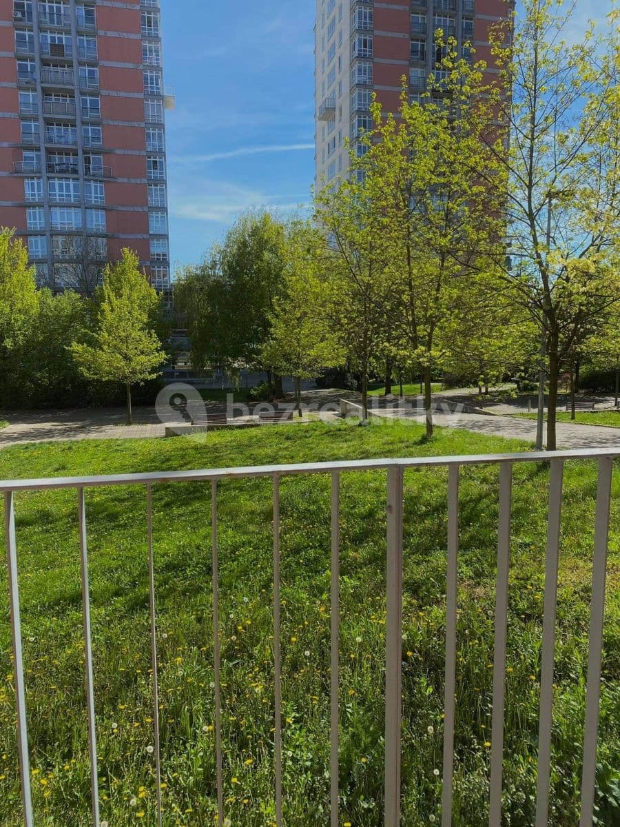Prenájom bytu 1-izbový 37 m², Názovská, Praha, Praha Prenájom bytu 1-izbový 37 m², Názovská, Praha, Praha