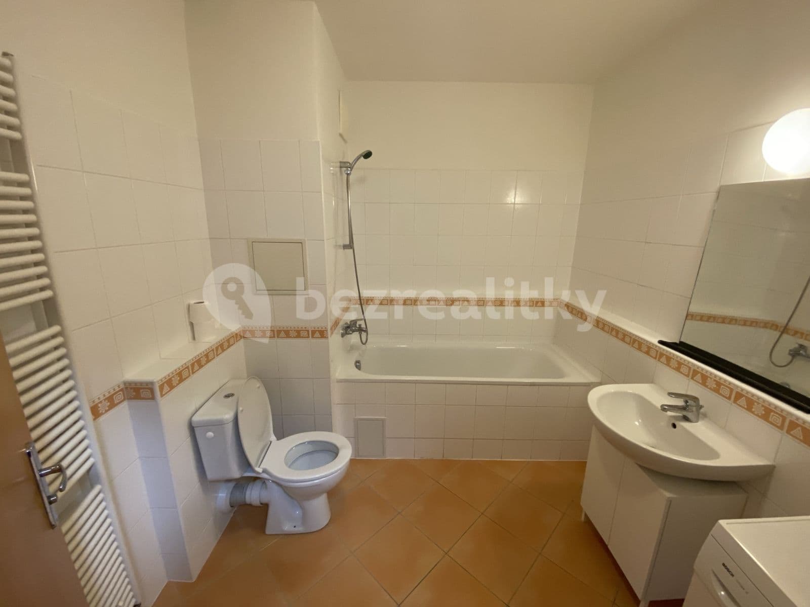 Prenájom bytu 1-izbový 37 m², Názovská, Praha, Praha Prenájom bytu 1-izbový 37 m², Názovská, Praha, Praha