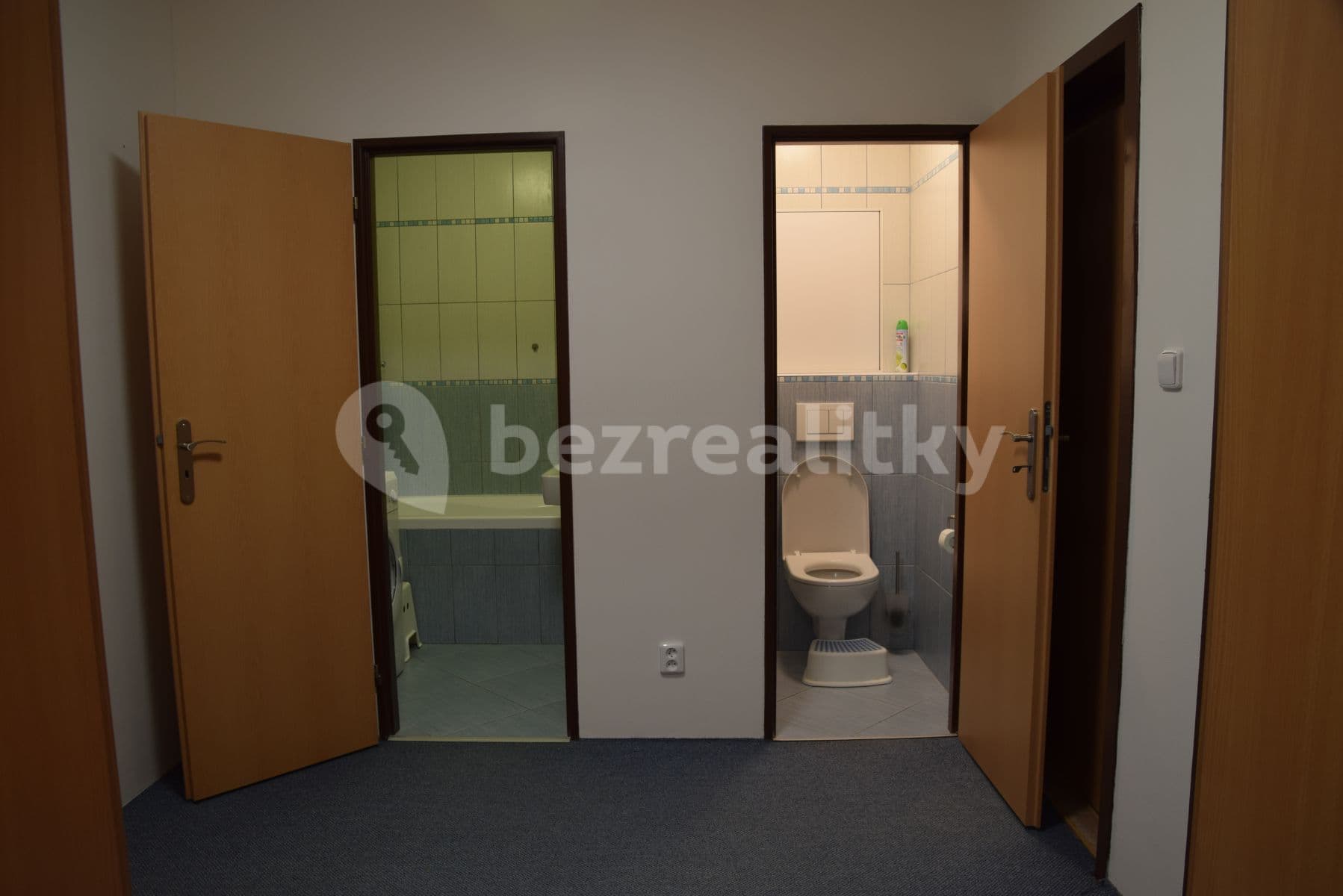 Prenájom bytu 4-izbový 93 m², Rodopská, Praha, Praha Prenájom bytu 4-izbový 93 m², Rodopská, Praha, Praha