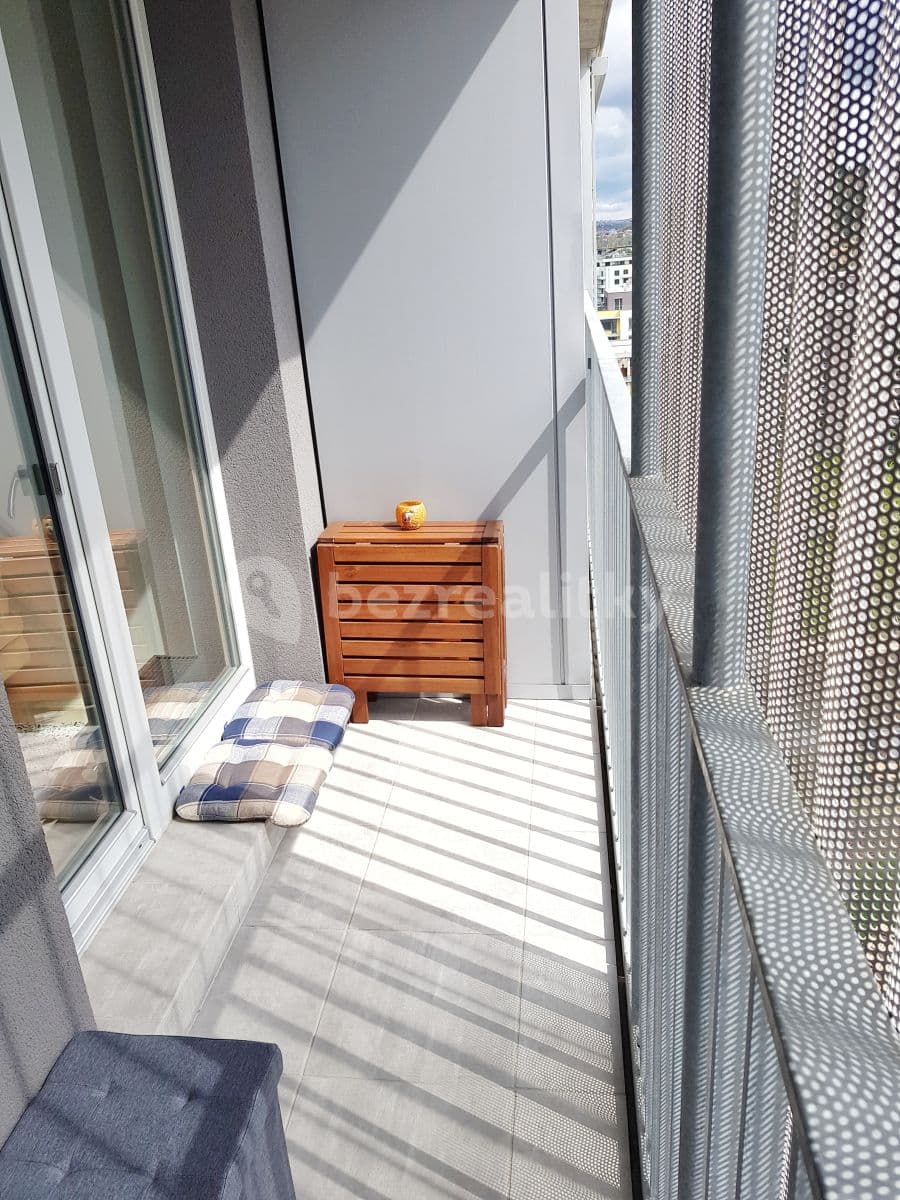 Prenájom bytu 2-izbový 61 m², Mezi Vodami, Praha, Praha Prenájom bytu 2-izbový 61 m², Mezi Vodami, Praha, Praha