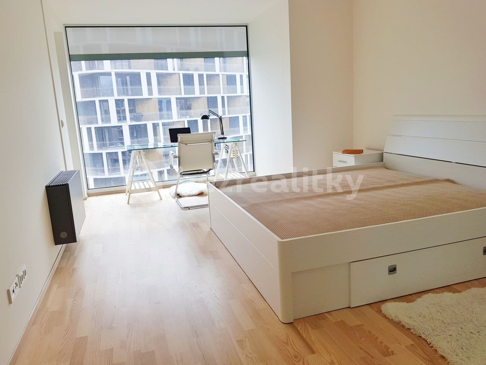 Prenájom bytu 2-izbový 61 m², Mezi Vodami, Praha, Praha Prenájom bytu 2-izbový 61 m², Mezi Vodami, Praha, Praha