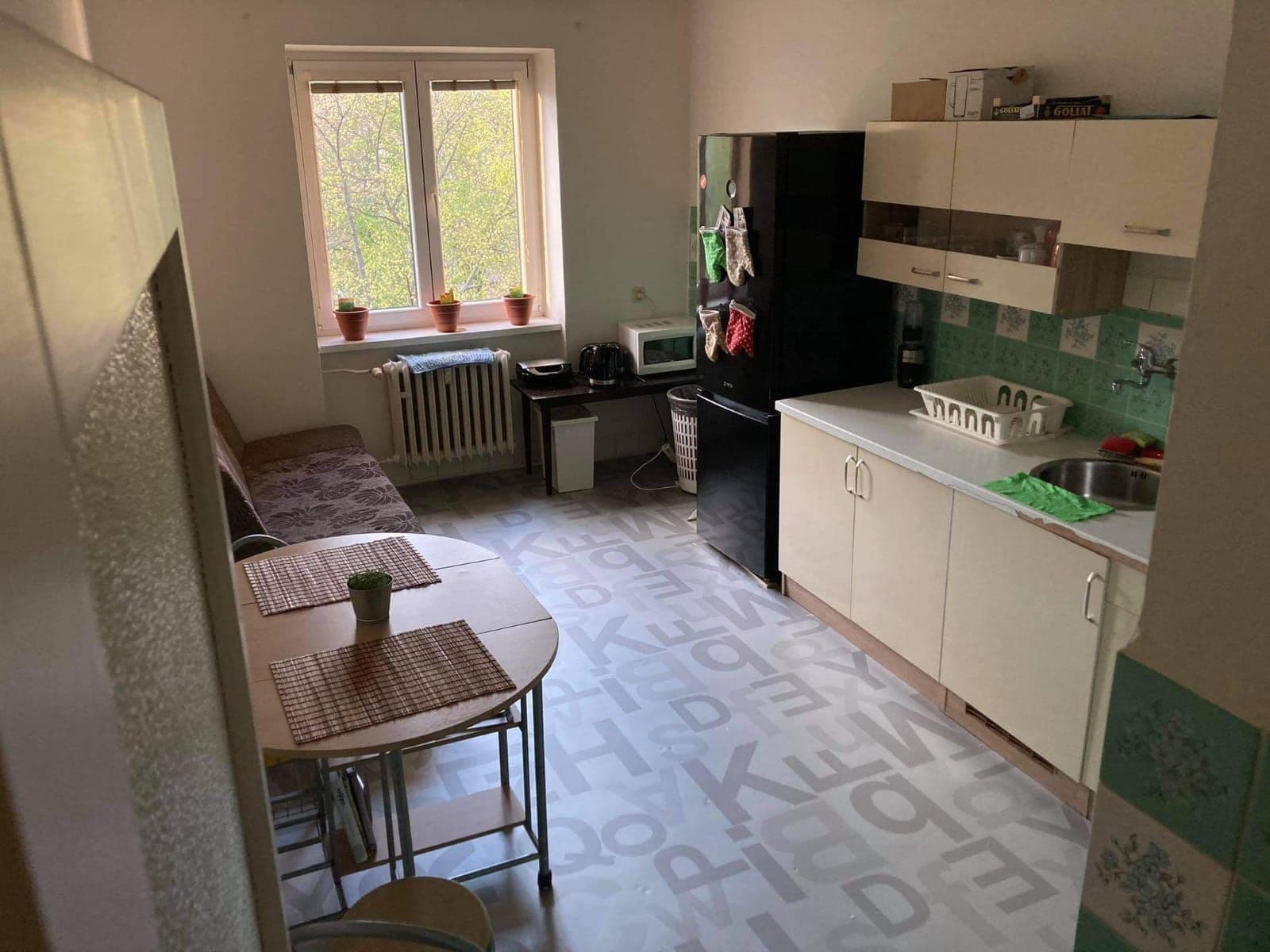 Prenájom bytu 2-izbový 70 m², Sámova, Praha, Praha Prenájom bytu 2-izbový 70 m², Sámova, Praha, Praha