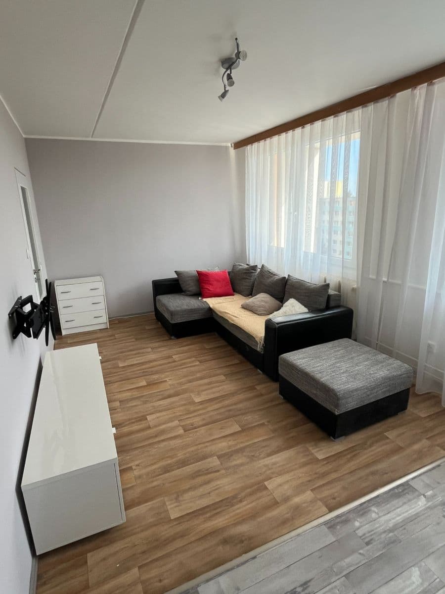 Prenájom bytu 3-izbový 65 m², Norská, Kladno, Středočeský kraj Prenájom bytu 3-izbový 65 m², Norská, Kladno, Středočeský kraj