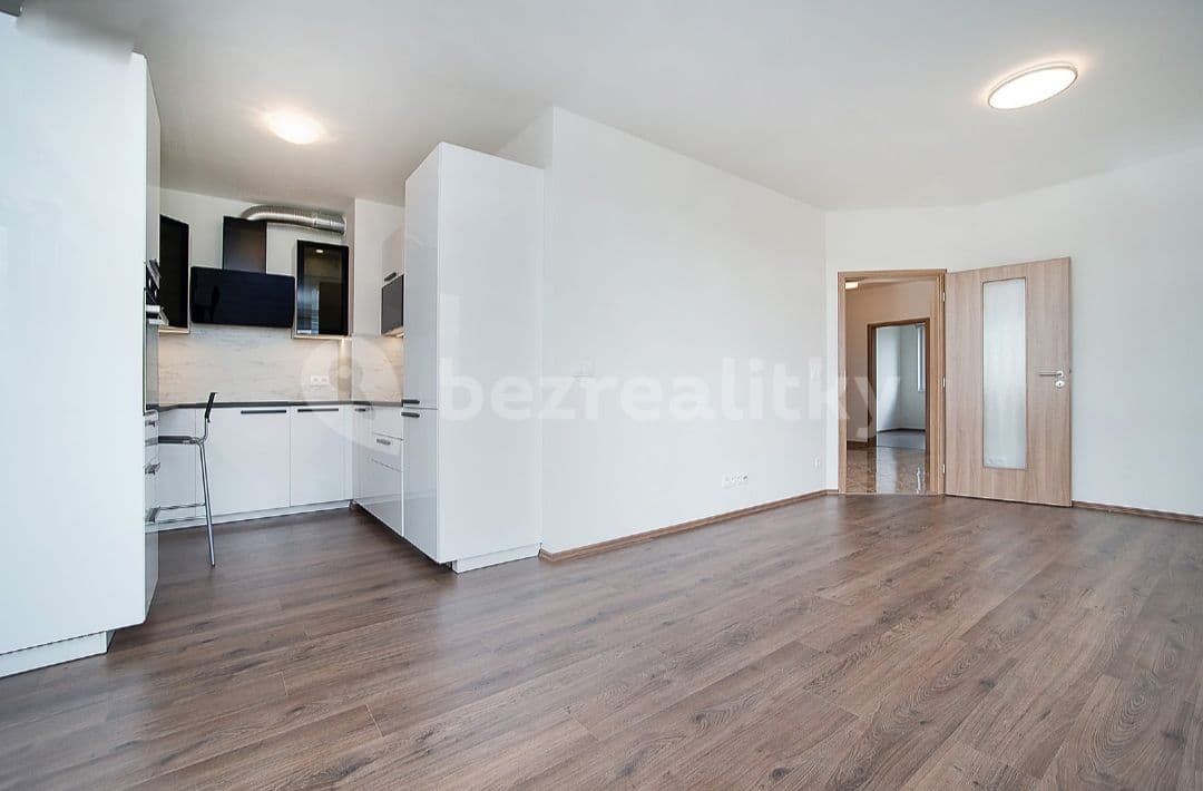 Prenájom bytu 4-izbový 85 m², Sicherova, Praha, Praha Prenájom bytu 4-izbový 85 m², Sicherova, Praha, Praha