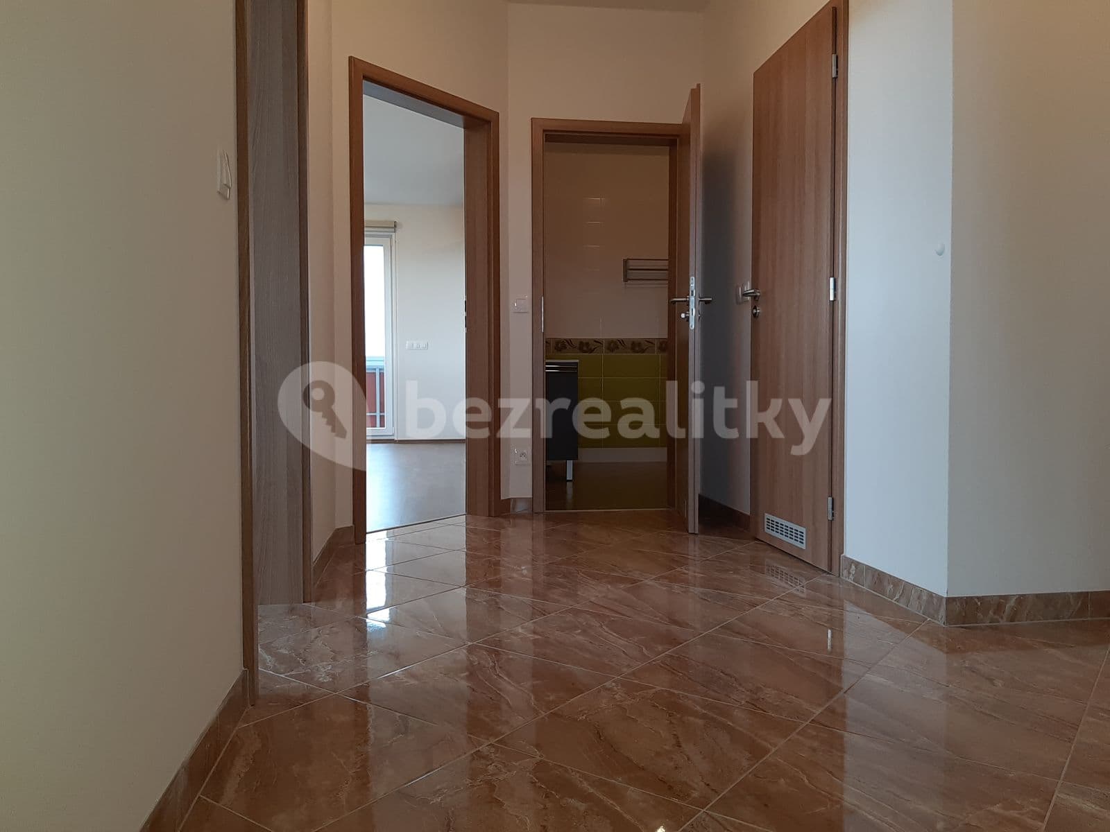 Prenájom bytu 4-izbový 85 m², Sicherova, Praha, Praha Prenájom bytu 4-izbový 85 m², Sicherova, Praha, Praha