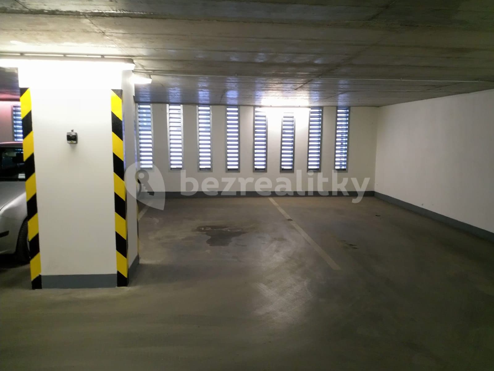 Prenájom garáže 13 m², Řehořova, Praha, Praha Prenájom garáže 13 m², Řehořova, Praha, Praha