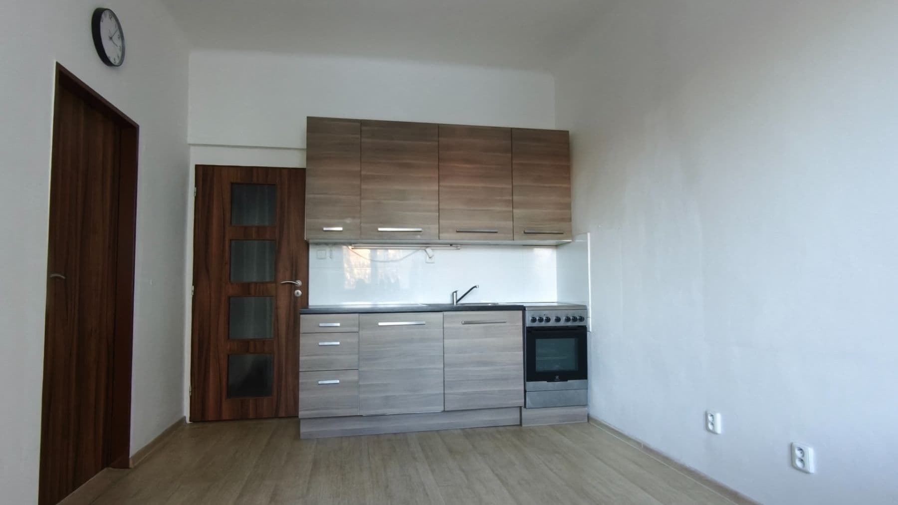 Prenájom bytu 2-izbový 40 m², Čestmírova, Praha, Praha Prenájom bytu 2-izbový 40 m², Čestmírova, Praha, Praha