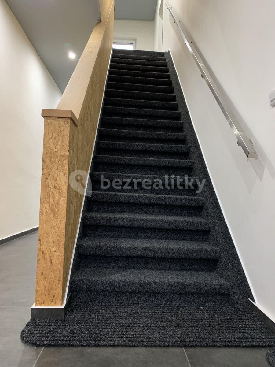 Prenájom bytu 1-izbový 40 m², Hlavní, Ostrava, Moravskoslezský kraj Prenájom bytu 1-izbový 40 m², Hlavní, Ostrava, Moravskoslezský kraj
