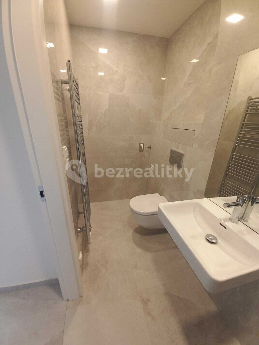 Prenájom bytu 1-izbový 26 m², Podplukovníka Sochora, Praha, Praha Prenájom bytu 1-izbový 26 m², Podplukovníka Sochora, Praha, Praha