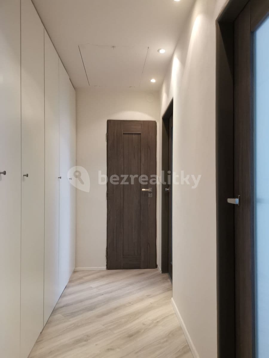 Prenájom bytu 2-izbový 40 m², Mařákova, Praha, Praha Prenájom bytu 2-izbový 40 m², Mařákova, Praha, Praha