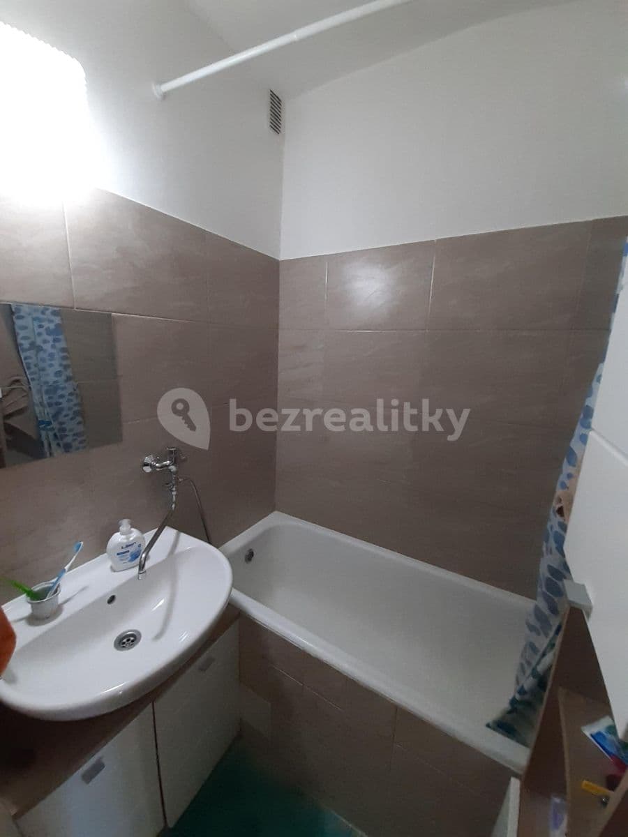 Prenájom bytu 3-izbový 63 m², Spojovací, Praha, Praha Prenájom bytu 3-izbový 63 m², Spojovací, Praha, Praha