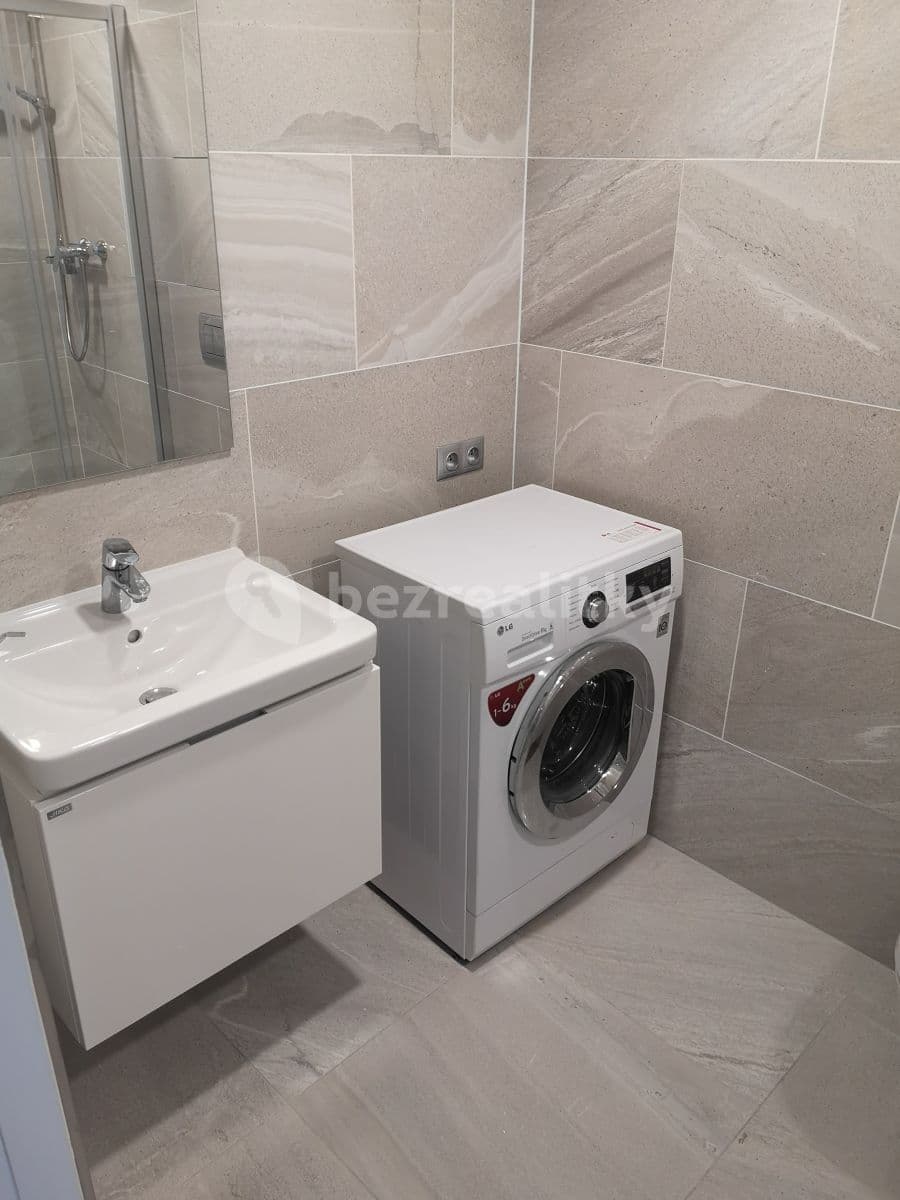 Prenájom bytu 1-izbový 36 m², Kurta Konráda, Praha, Praha Prenájom bytu 1-izbový 36 m², Kurta Konráda, Praha, Praha