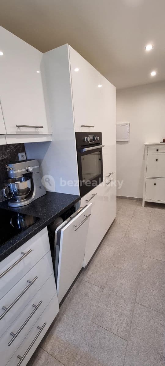 Prenájom bytu 3-izbový 67 m², Mydlářka, Praha, Praha Prenájom bytu 3-izbový 67 m², Mydlářka, Praha, Praha