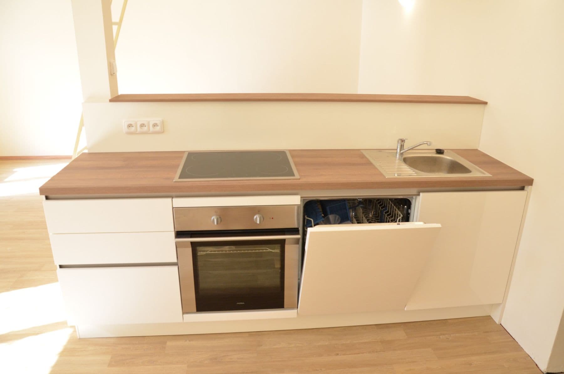Prenájom bytu 1-izbový 40 m², Šumavská, Praha, Praha Prenájom bytu 1-izbový 40 m², Šumavská, Praha, Praha