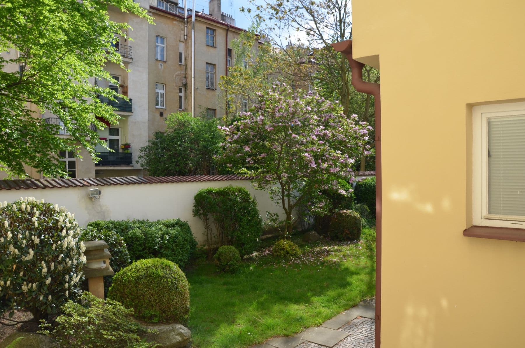 Prenájom bytu 1-izbový 40 m², Šumavská, Praha, Praha Prenájom bytu 1-izbový 40 m², Šumavská, Praha, Praha