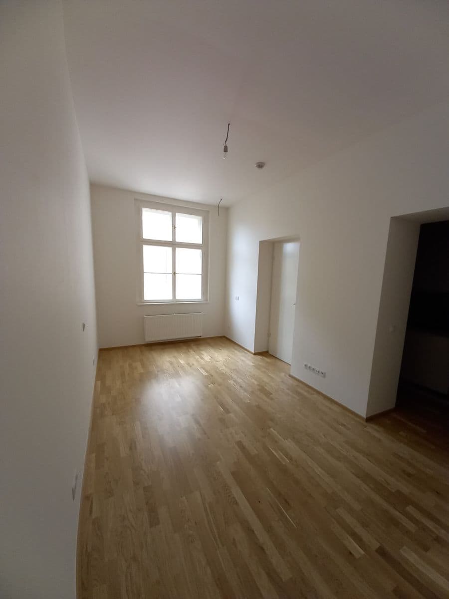 Prenájom bytu 1-izbový 31 m², Tyršova, Praha, Praha Prenájom bytu 1-izbový 31 m², Tyršova, Praha, Praha