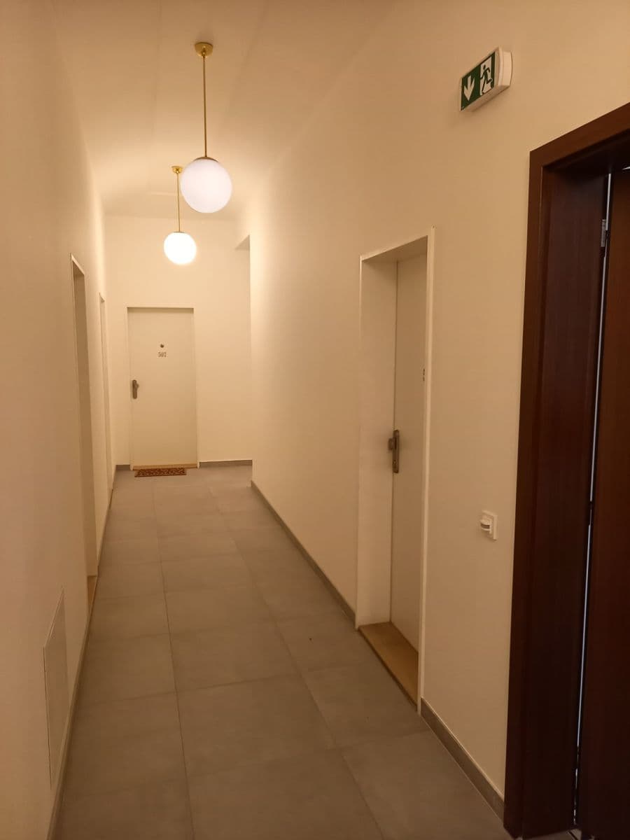 Prenájom bytu 1-izbový 31 m², Tyršova, Praha, Praha Prenájom bytu 1-izbový 31 m², Tyršova, Praha, Praha