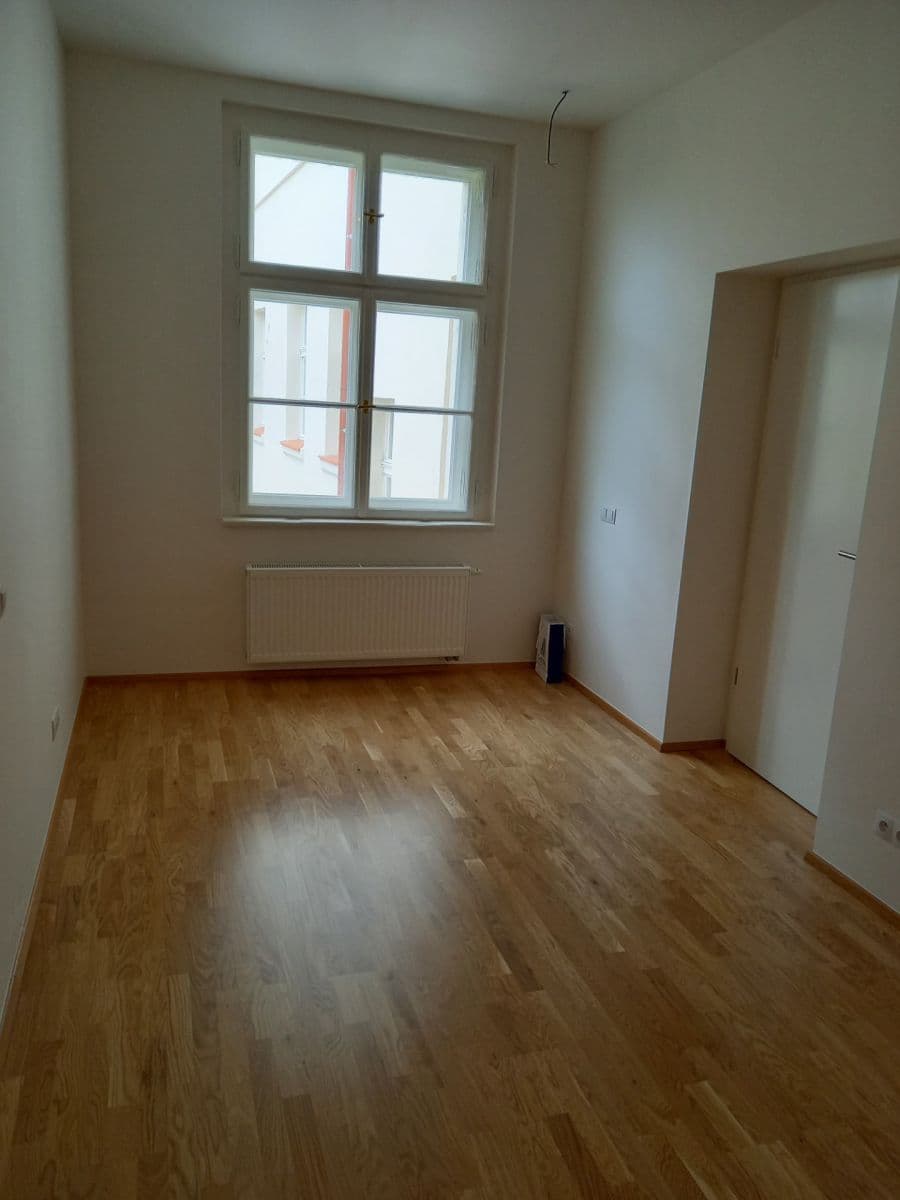 Prenájom bytu 1-izbový 31 m², Tyršova, Praha, Praha Prenájom bytu 1-izbový 31 m², Tyršova, Praha, Praha