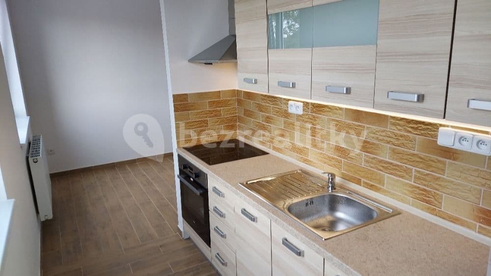 Prenájom bytu 3-izbový 81 m², Barákova, Heřmanův Městec, Pardubický kraj Prenájom bytu 3-izbový 81 m², Barákova, Heřmanův Městec, Pardubický kraj