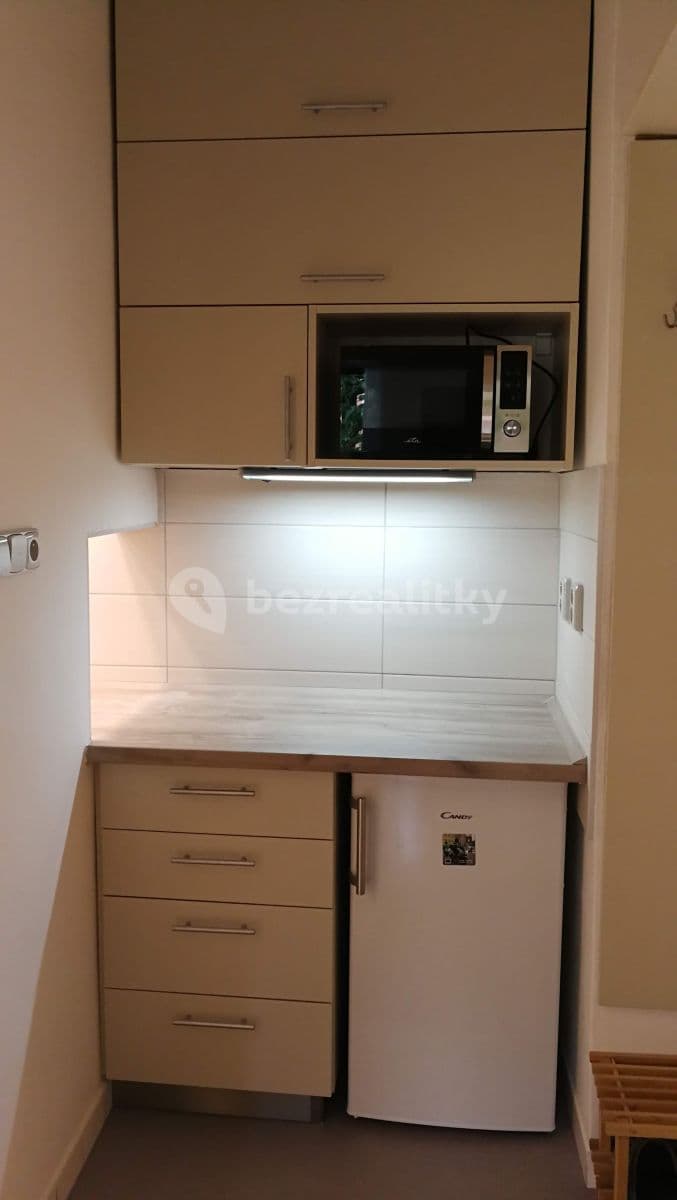 Prenájom bytu Garsoniéra 25 m², Klatovská, Brno, Jihomoravský kraj Prenájom bytu Garsoniéra 25 m², Klatovská, Brno, Jihomoravský kraj